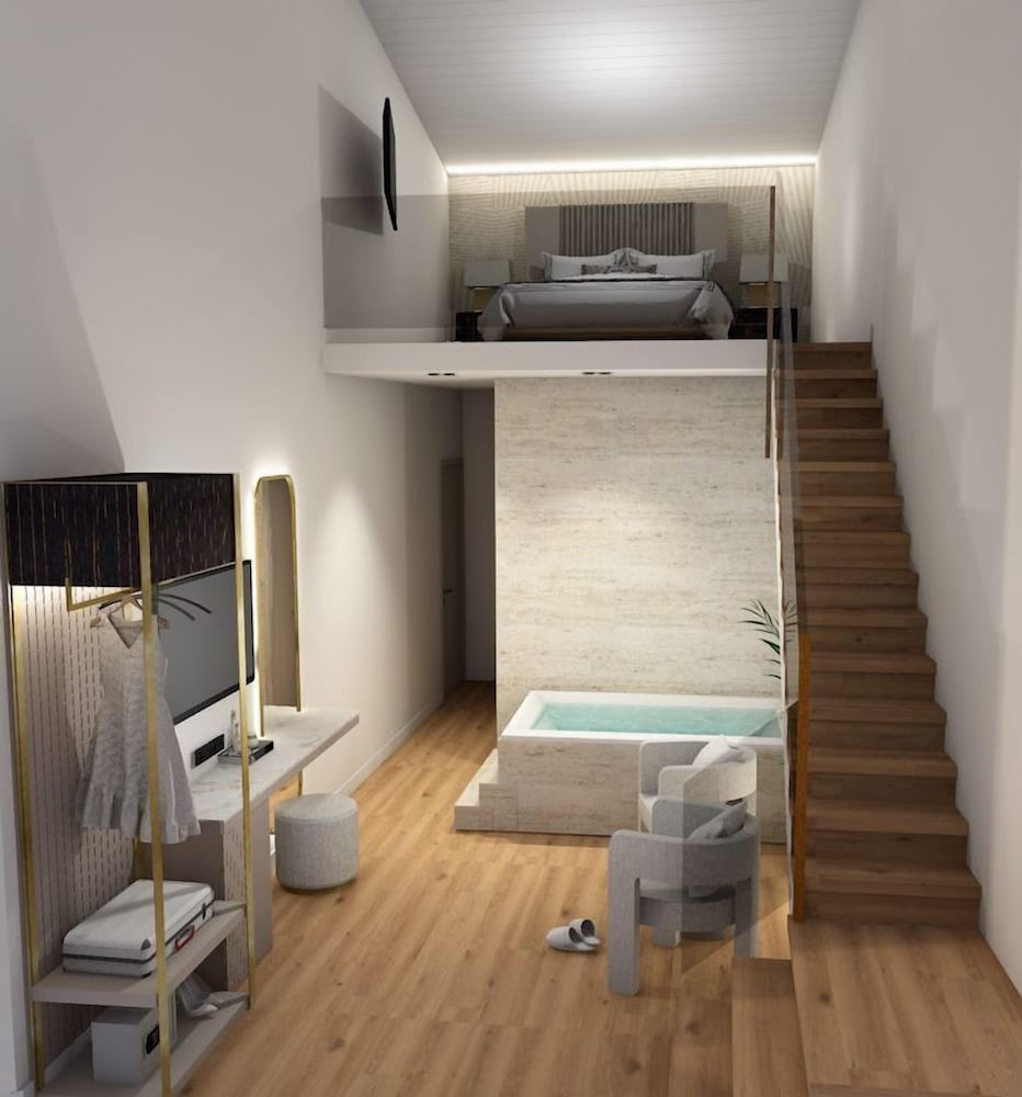 Suite, City View