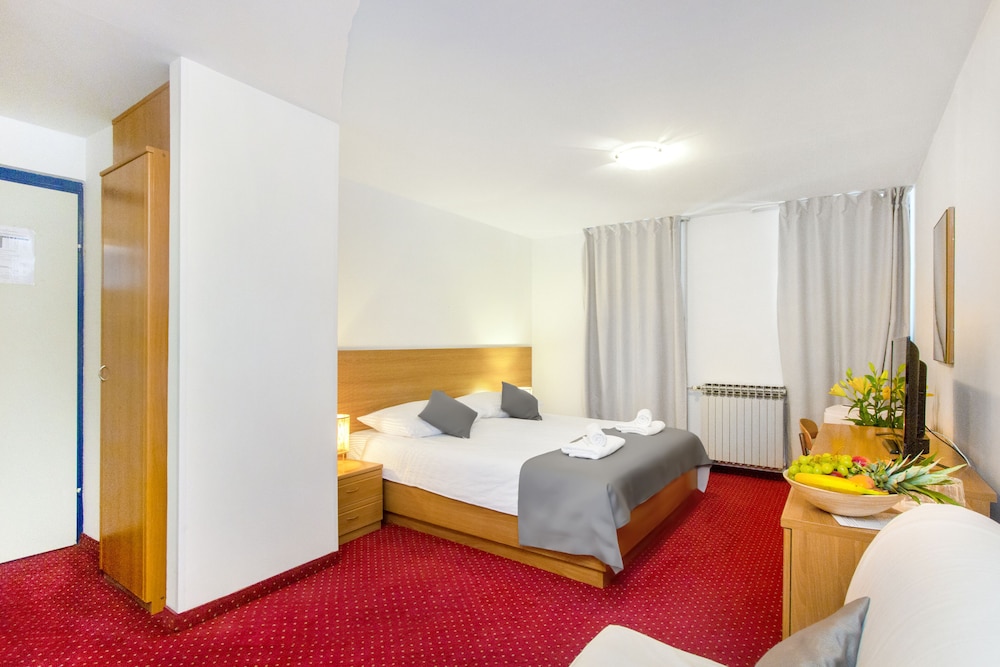 Double Room, Sea View - Photo 4