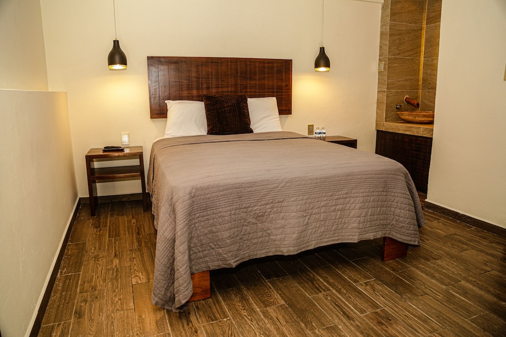 Deluxe Room - Photo 1