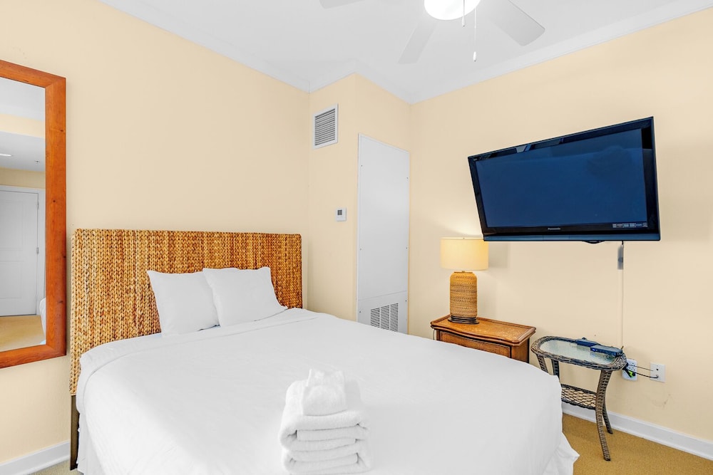 Condo, Multiple Beds, Balcony, Ocean View photo 2