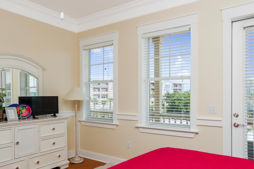 House, Multiple Beds (Waterside Village Cottage 3220)