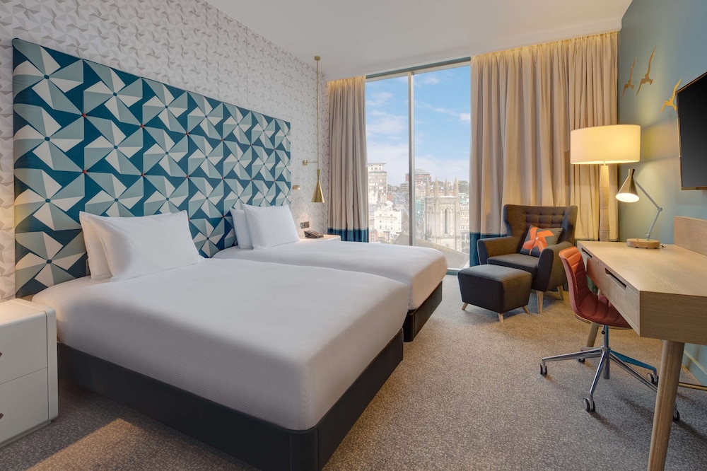 Family Room, 1 King Bed