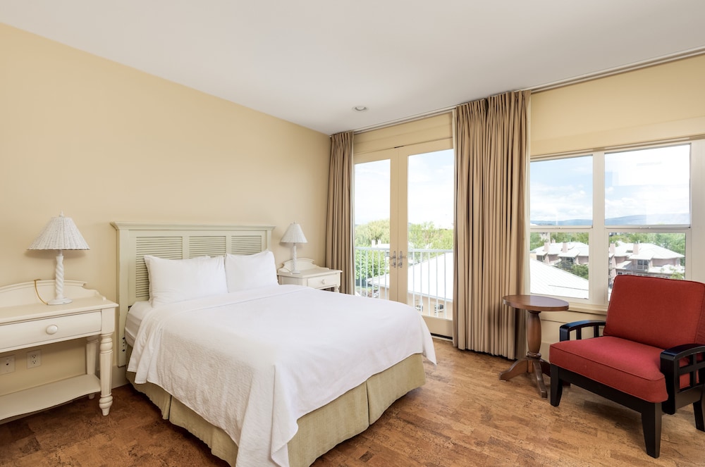 Standard Room, 1 Queen Bed