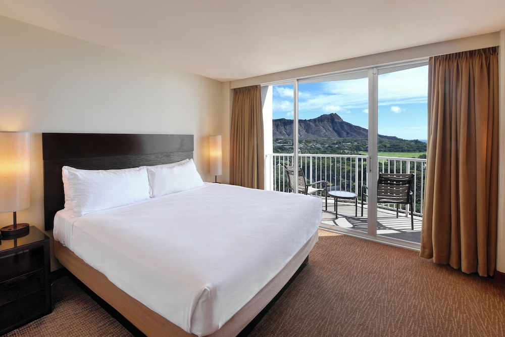 Premier Room, 1 King Bed, Ocean View - Photo 1