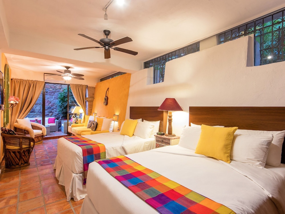 Standard Quadruple Room, Ensuite, Courtyard View (Suite 59)