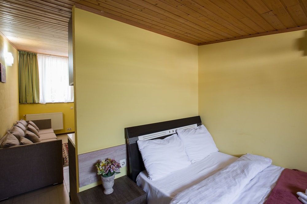 Apartment (2)