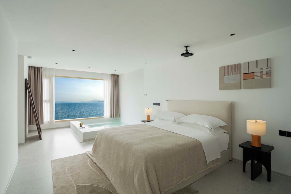 Grand Double Room, Balcony, Sea View