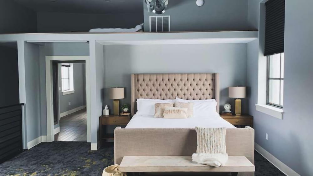 Junior Suite, 1 Double Bed, Bathtub - Photo 18