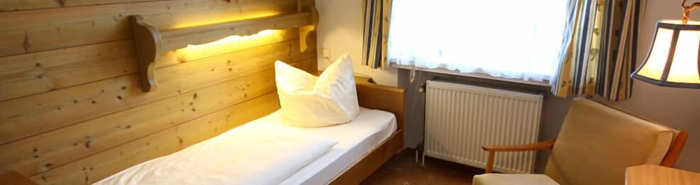 Basic Single Room photo 1