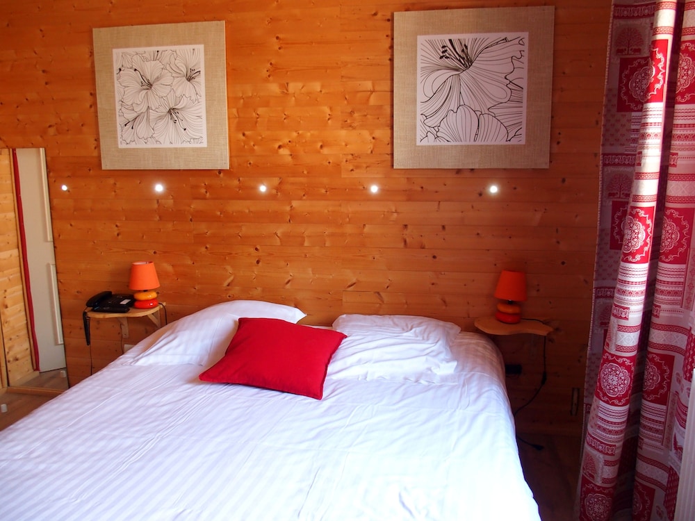 Standard Double Room - Photo 2