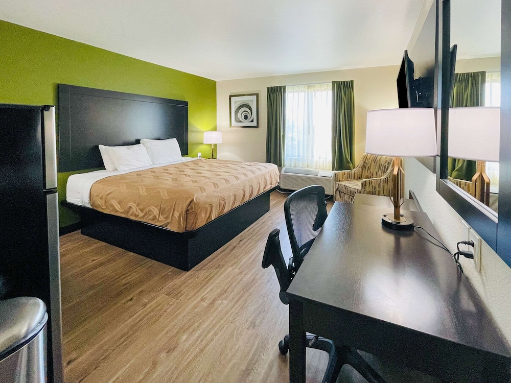 Suite, Multiple Beds, Non Smoking (Upgrade) - Photo 3