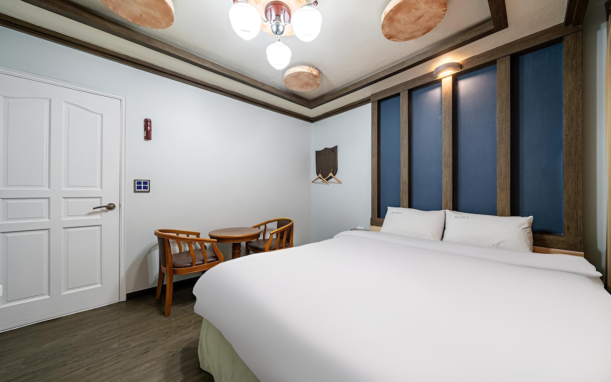 Room (Deluxe-semi-private room (large king ) photo 3