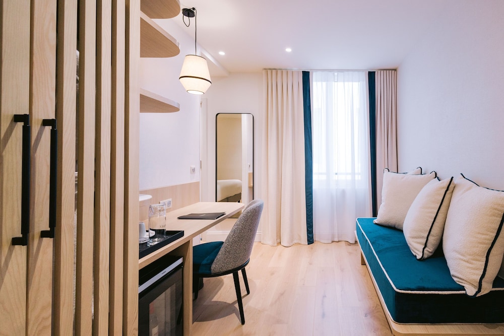 Superior Triple Room
