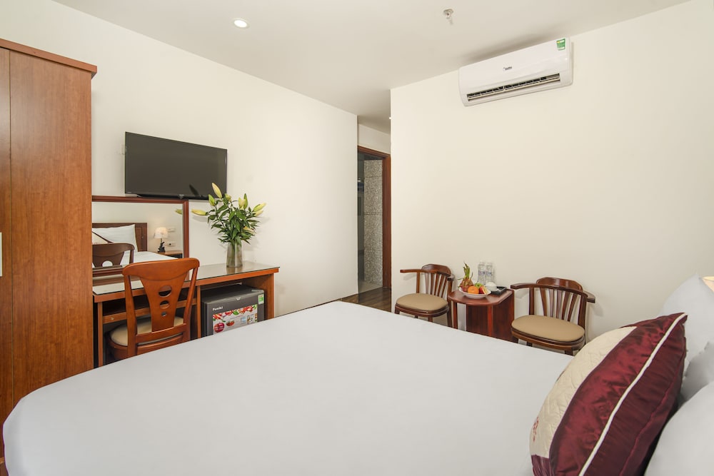 Panoramic Double or Twin Room, City View photo 1