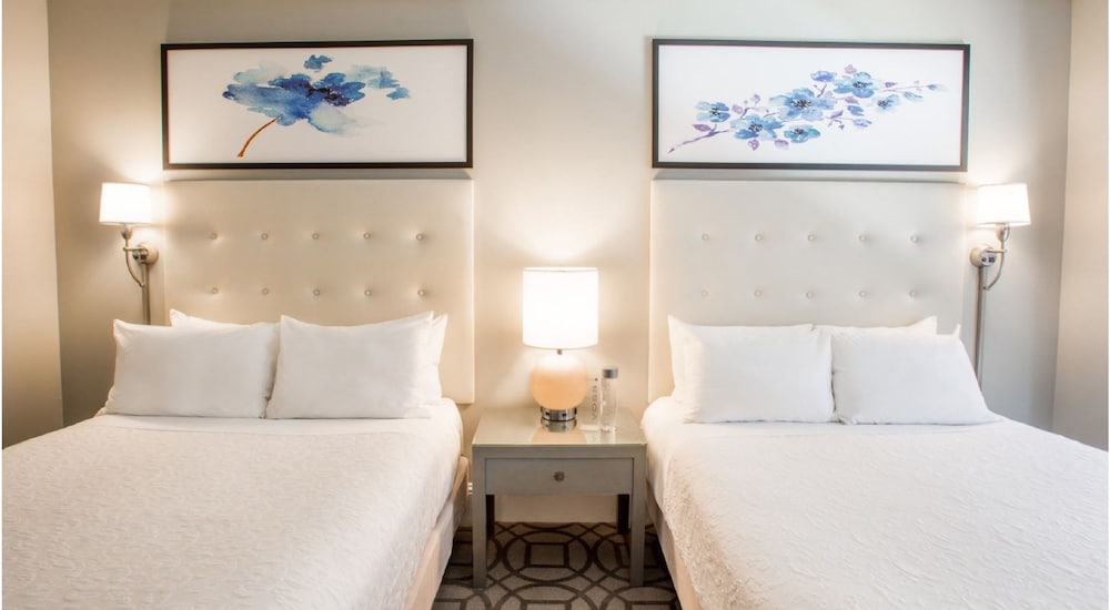 Room, 2 Queen Beds (Mobility Accessible, Roll-in Shower) - Photo 1