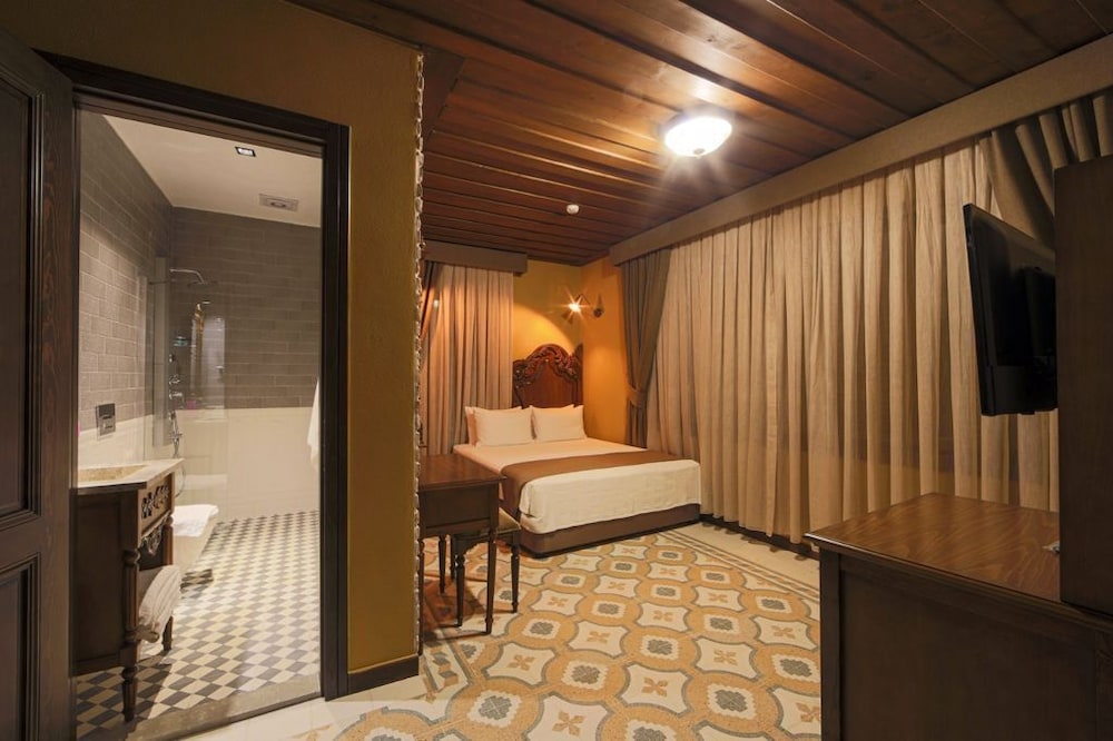 Standard Double Room - Photo 2