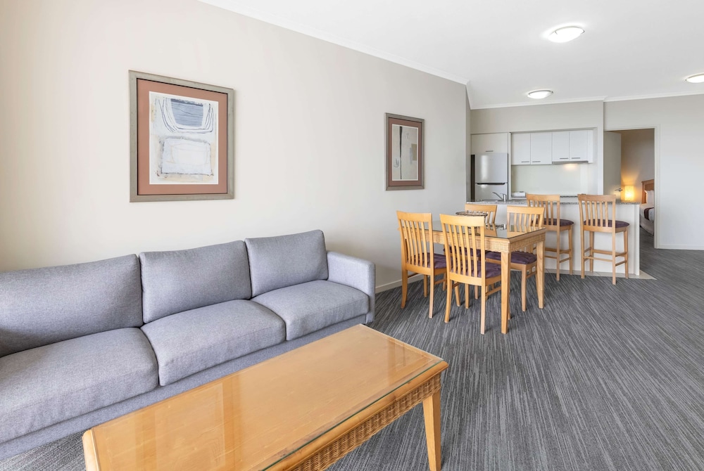 1 Bedroom Apartment - Photo 5