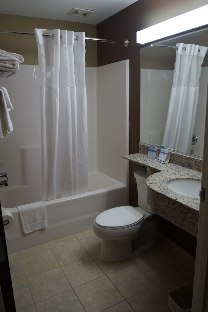 Room, 2 Queen Beds, Accessible, Non Smoking (Hearing Accessible) - Photo 4