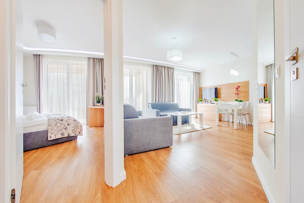 Apartment (7a) photo 1