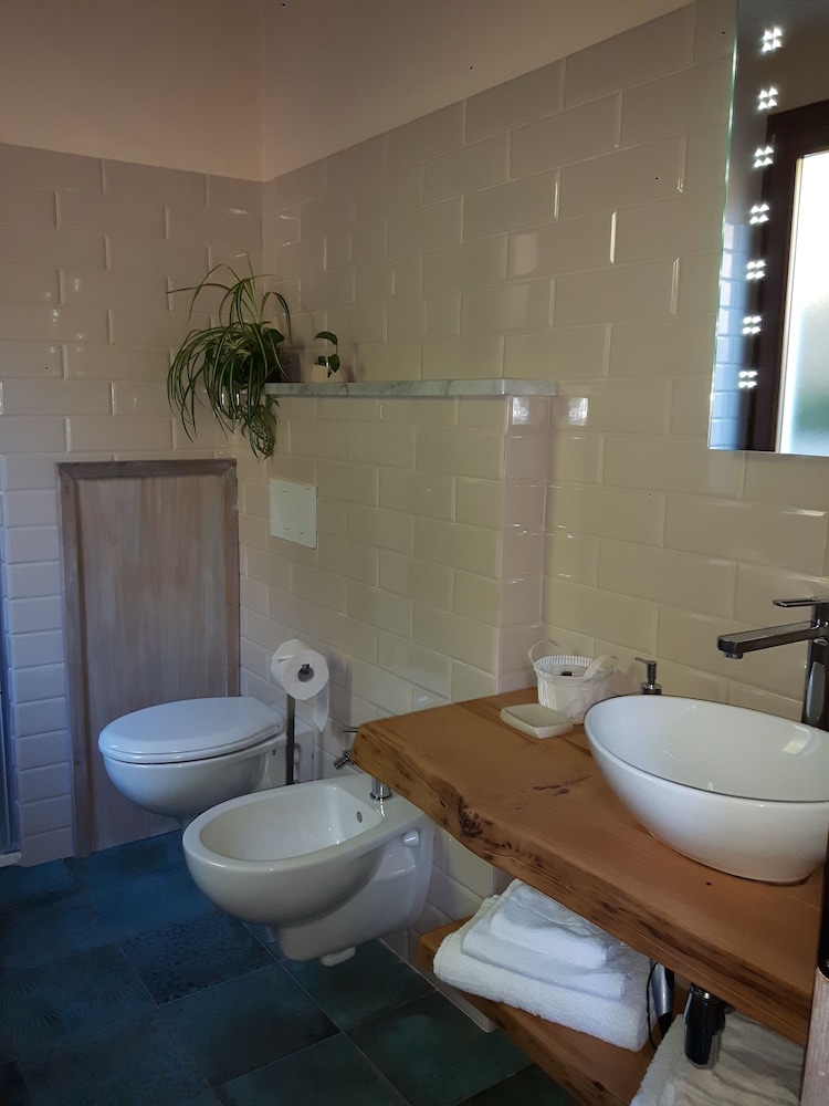 Comfort Room photo 3
