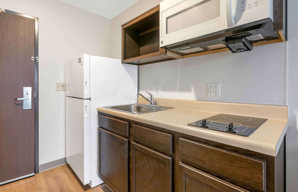Standard Studio, Non Smoking, Refrigerator & Microwave photo 2