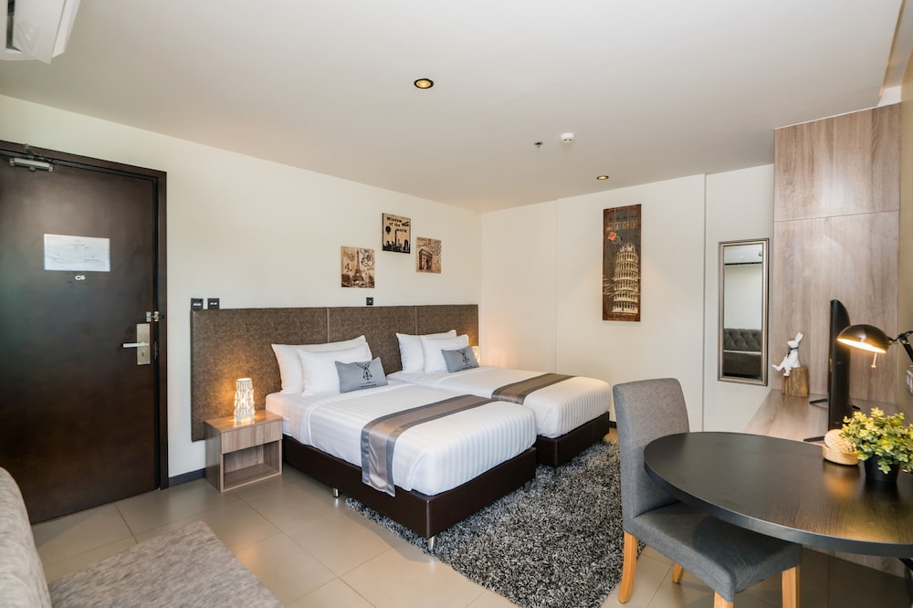 Deluxe Twin Room, 2 Twin Beds, Balcony photo 1