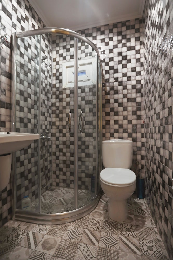 Deluxe Shared Dormitory, Women only, Ensuite photo 3