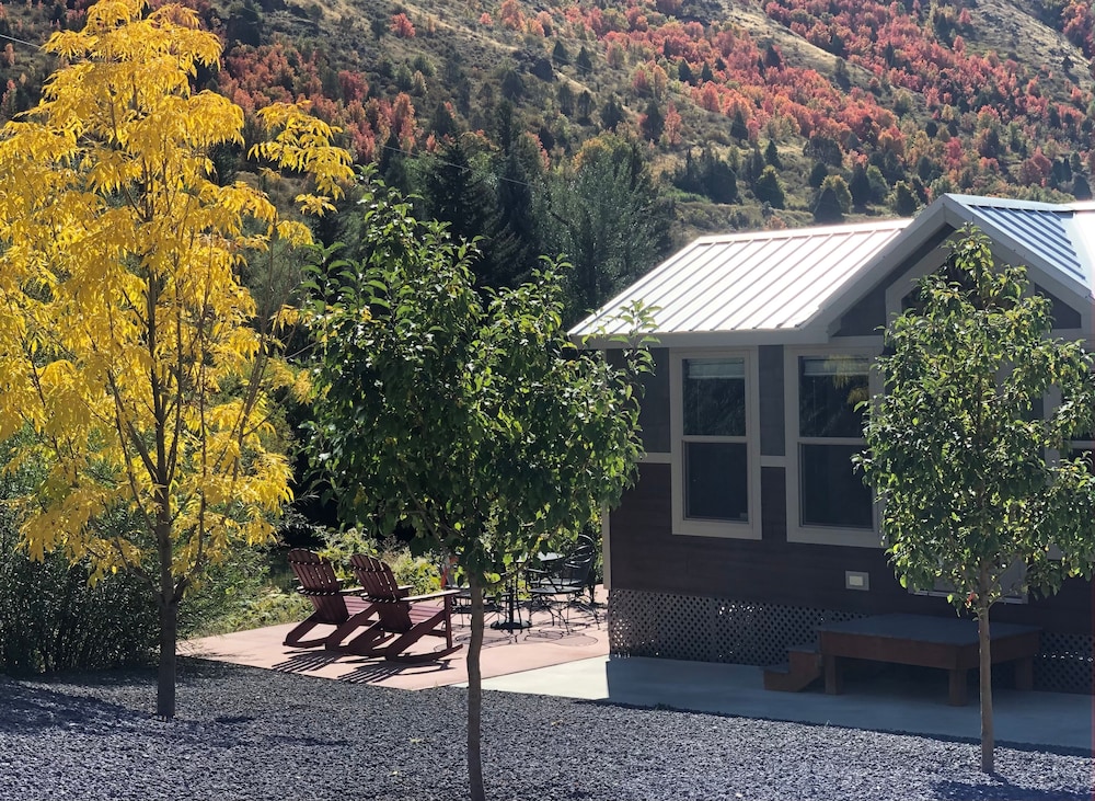 Economy Cabin, 1 Bedroom, Mountain View (Bring your own sleeping bags, pillows, and towels) photo 2