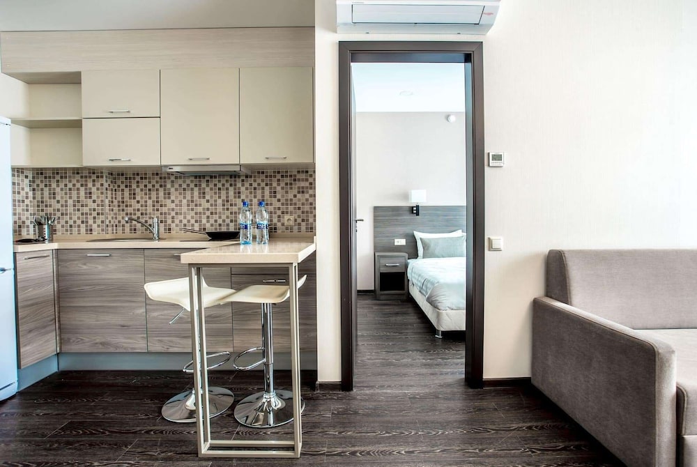 Business Room, Multiple Beds, Non Smoking