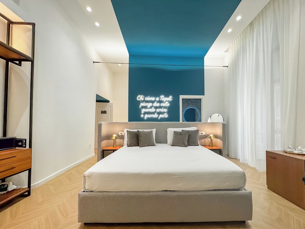Deluxe Room, Balcony, City View