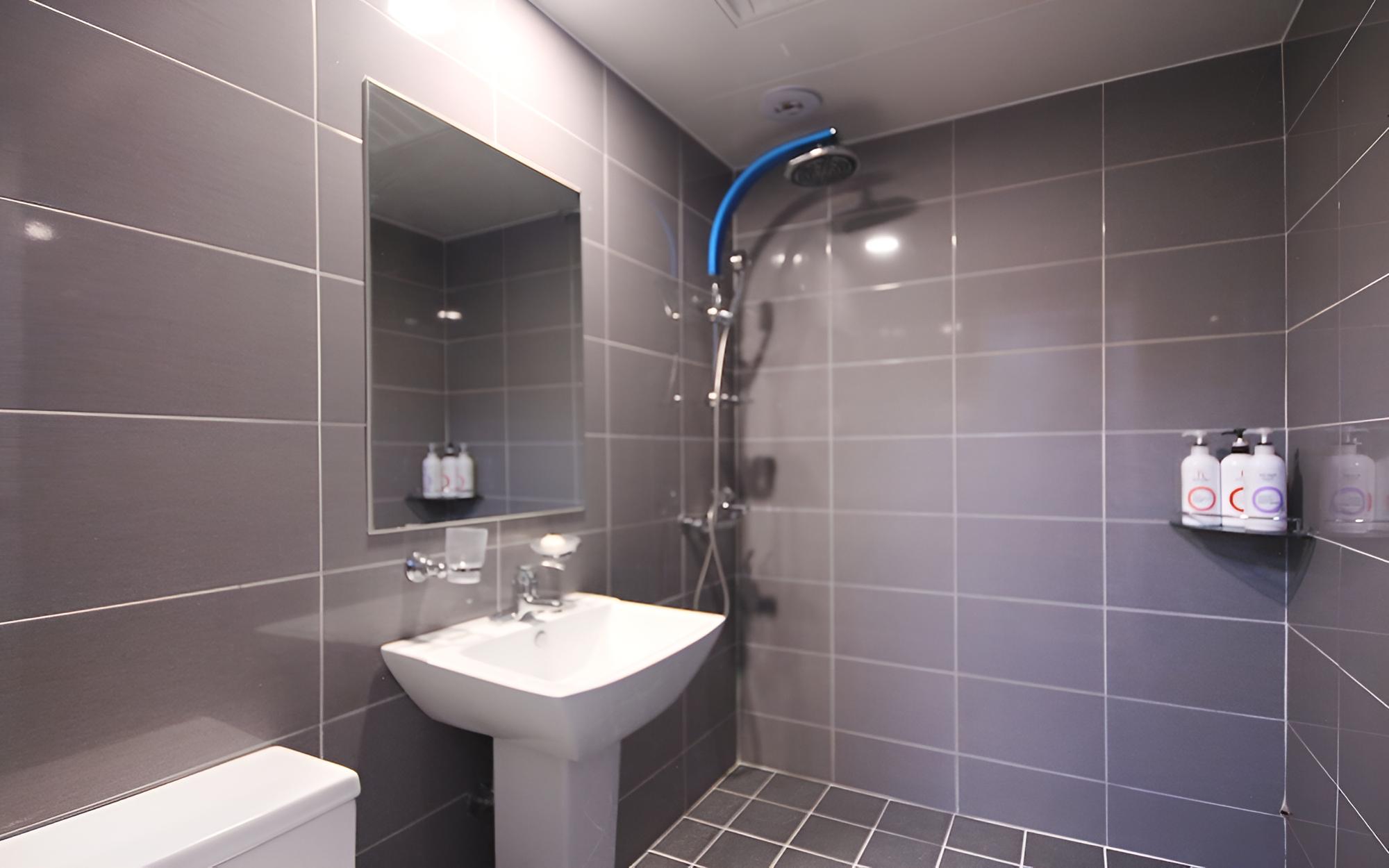 Room (Twin (100% disinfection/high-quality ) - Photo 5