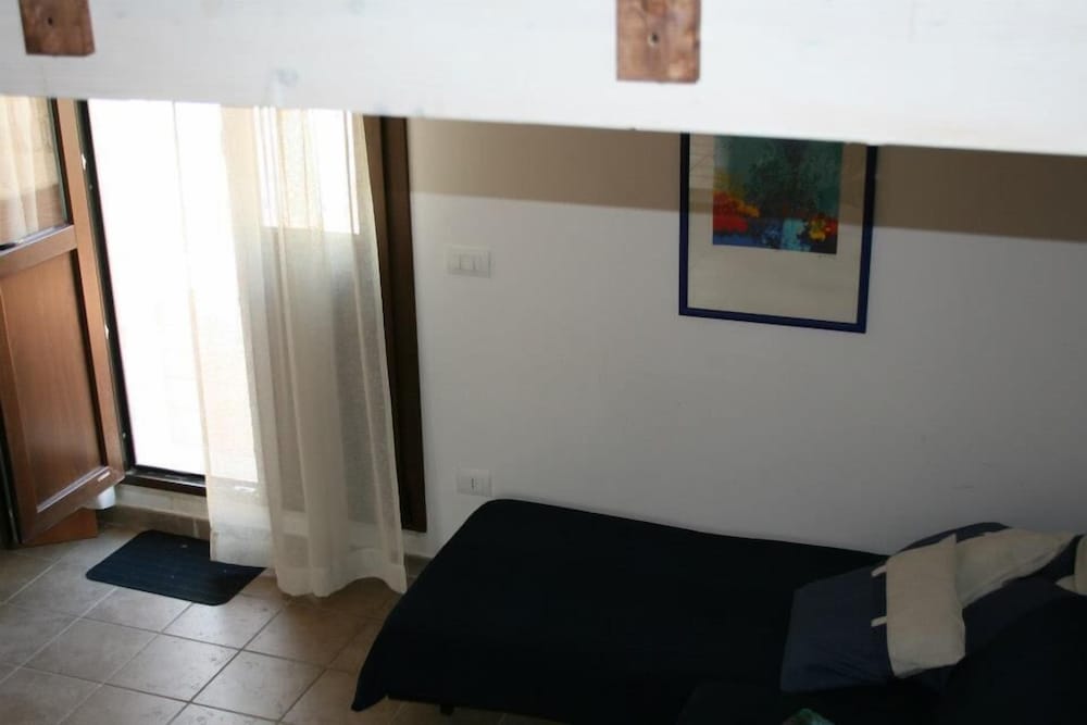 Duplex, Ground Floor photo 3