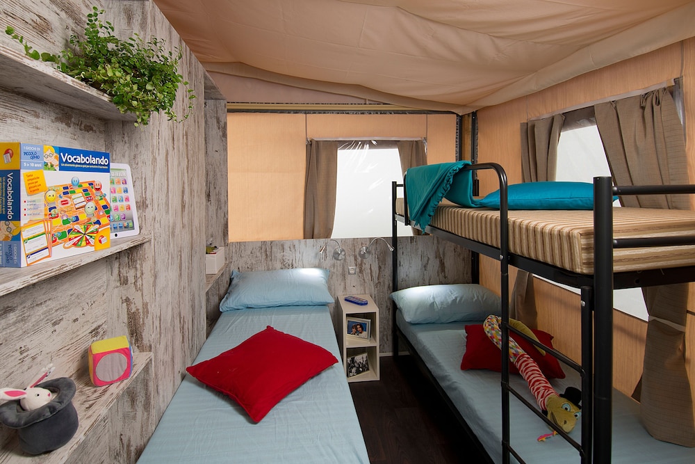 Family Tent, 2 Bedrooms, Terrace photo 2
