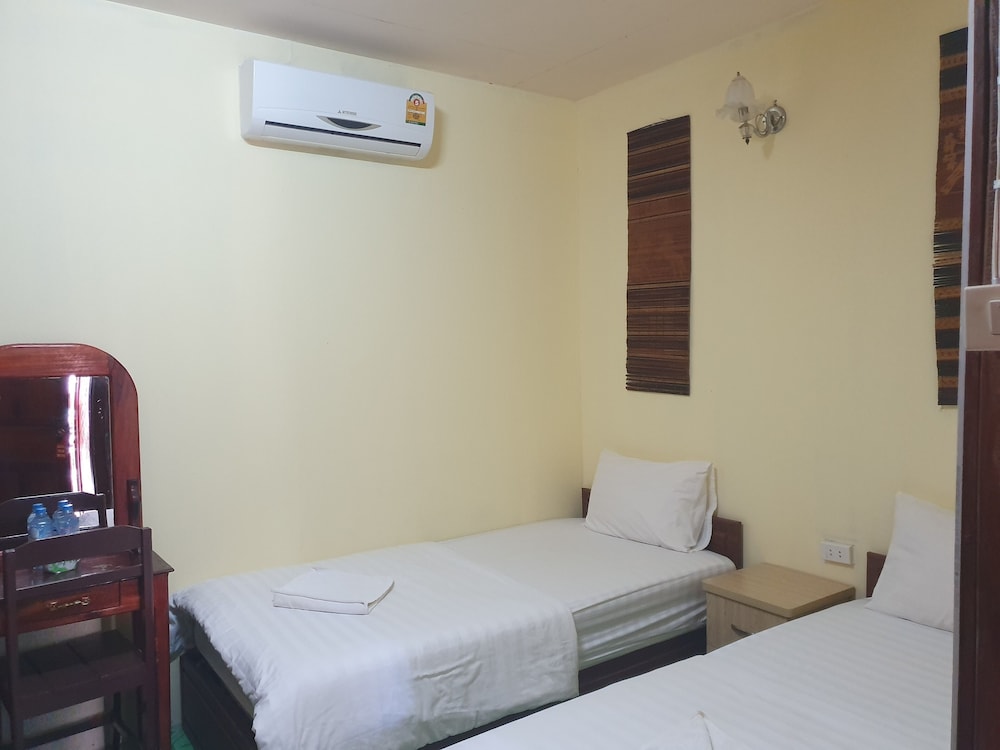 Standard Twin Room with Balcony photo 3