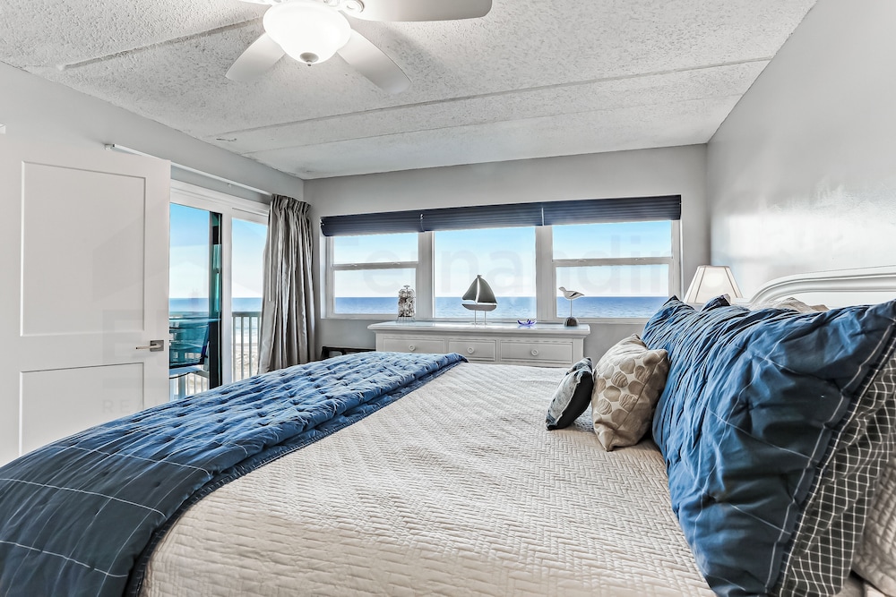 560 Amelia By The Sea photo 2