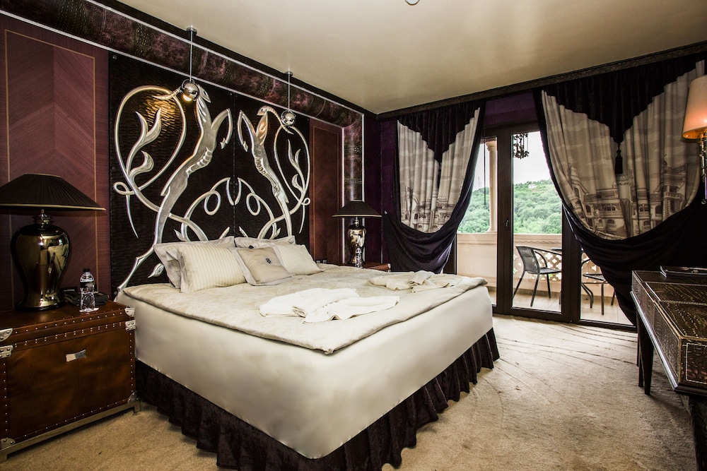 Double Room, Balcony, Park View photo 1