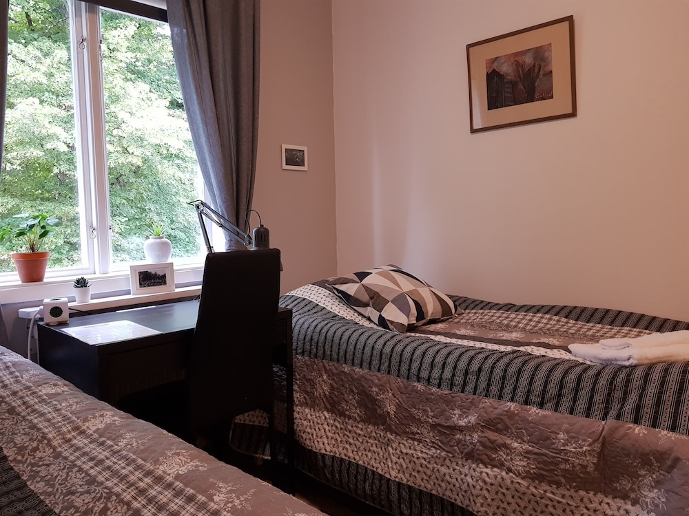 Double Room, 2 Twin Beds, Shared Bathroom, Garden View (Brukshotellet) photo 3