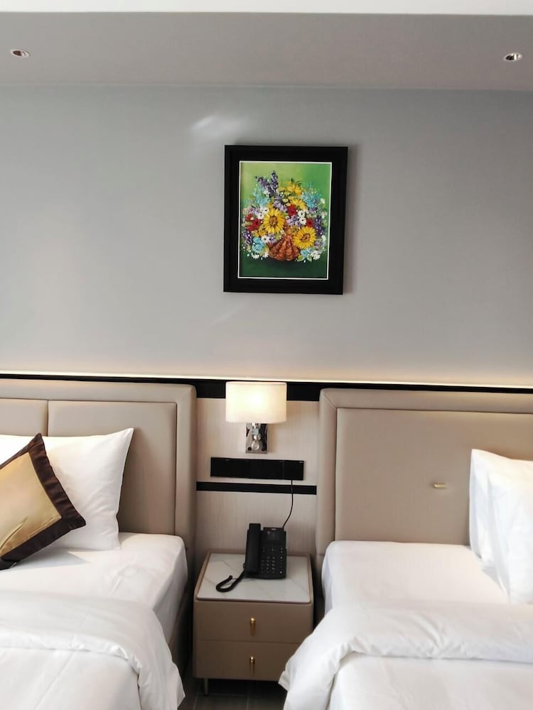 Deluxe Twin Room, Balcony, City View