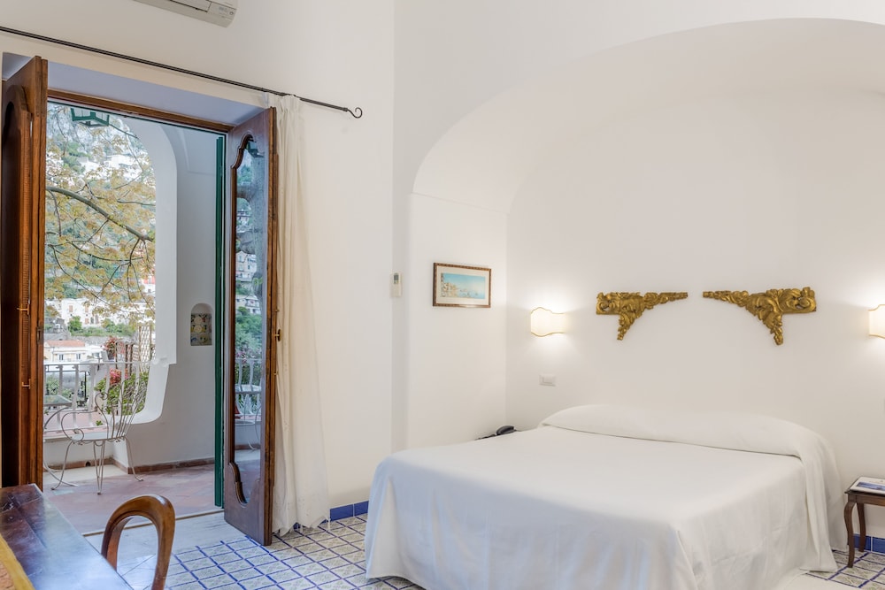 Standard Double or Twin Room, Terrace, Garden View - Photo 3