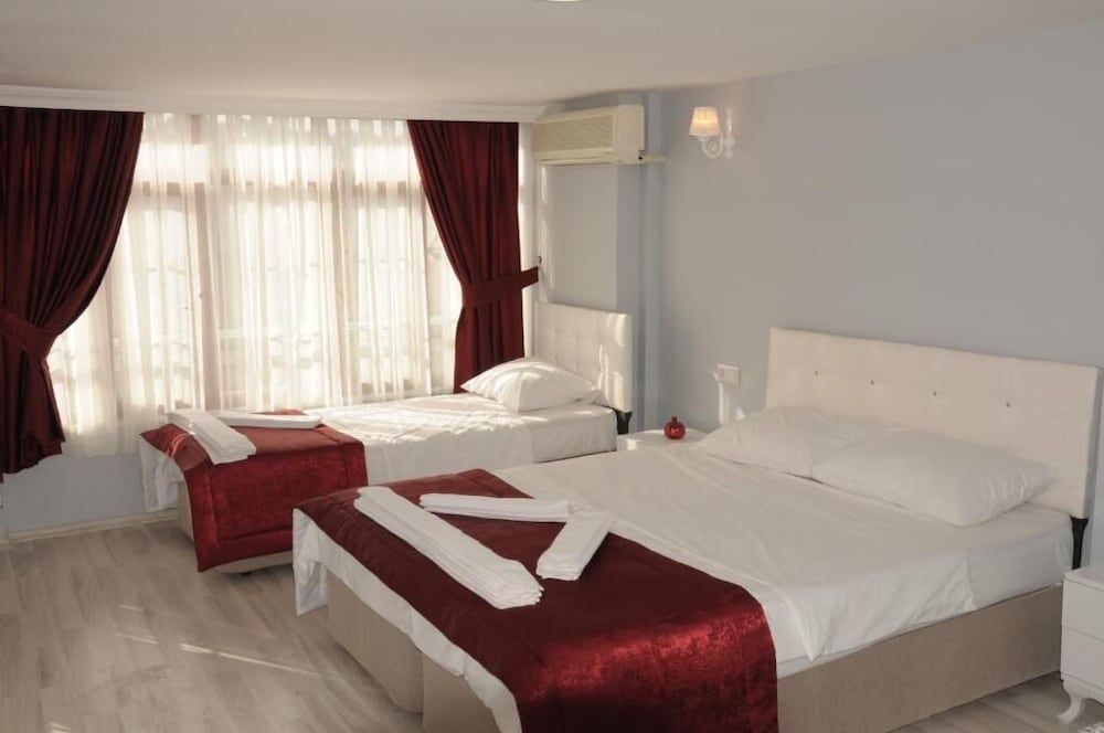 Classic Triple Room photo 1