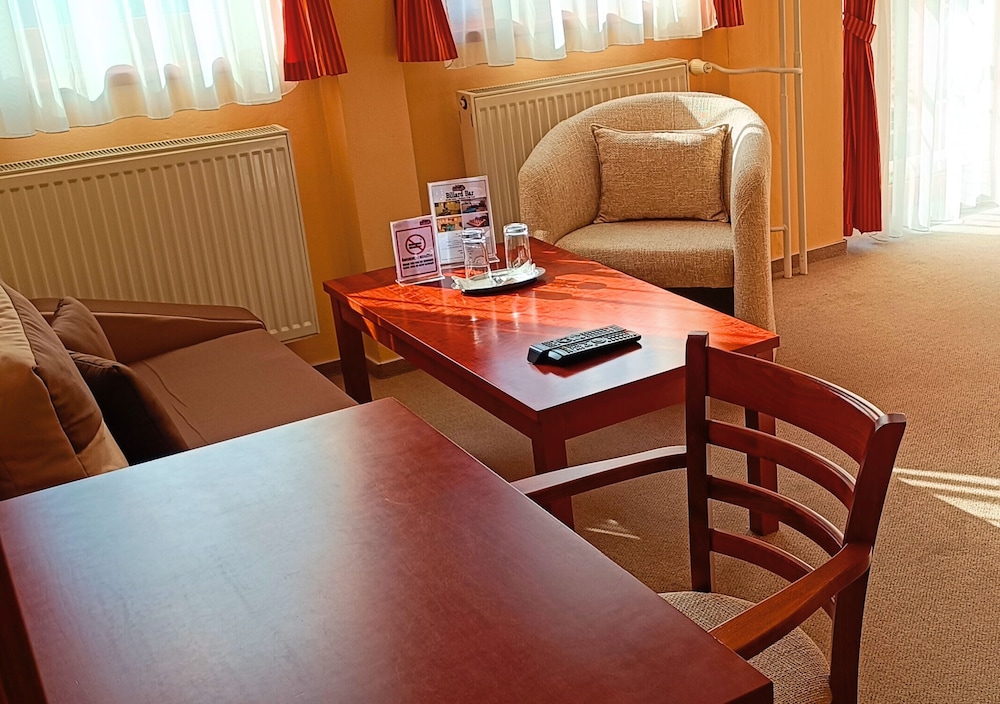 Junior Apartment photo 2