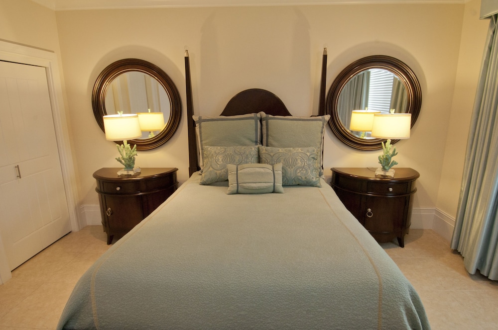 Luxury 3 Bedroom Home photo 1