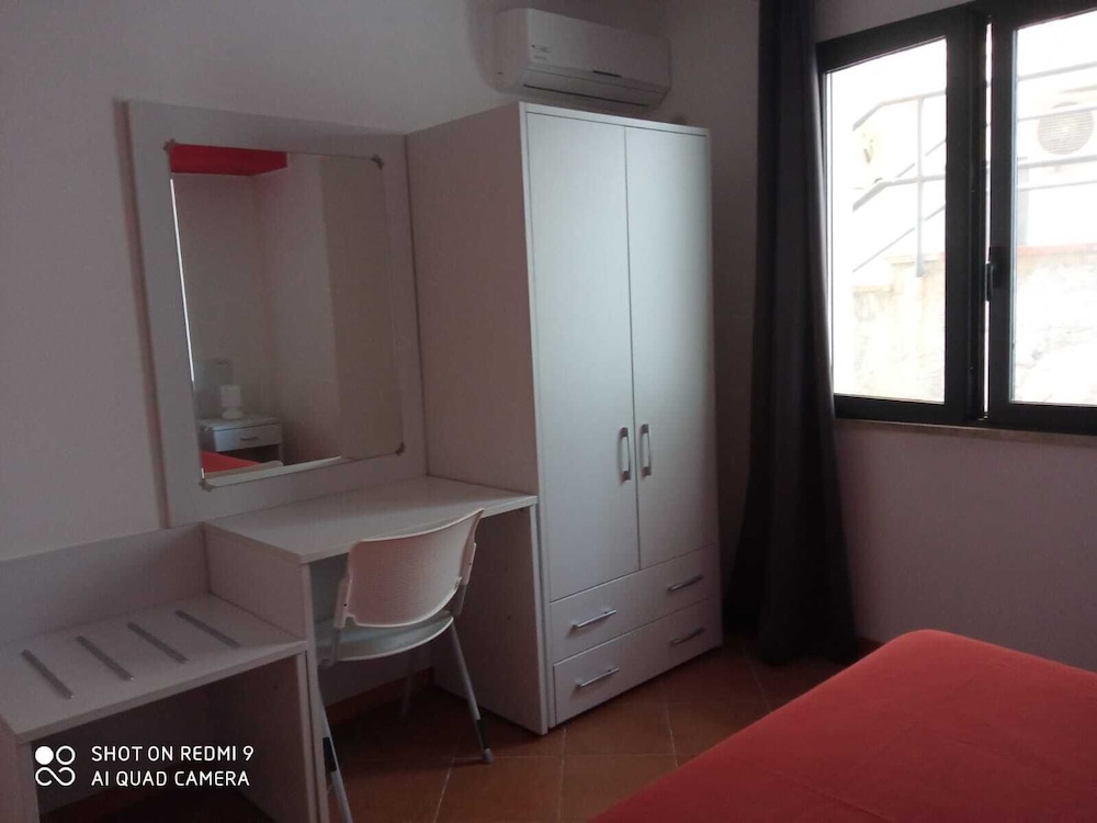 Basic Apartment photo 2