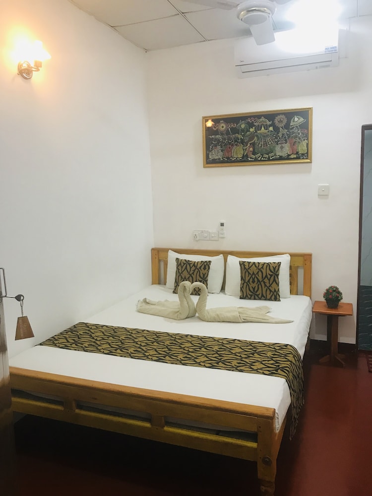 Basic Double or Twin Room photo 3