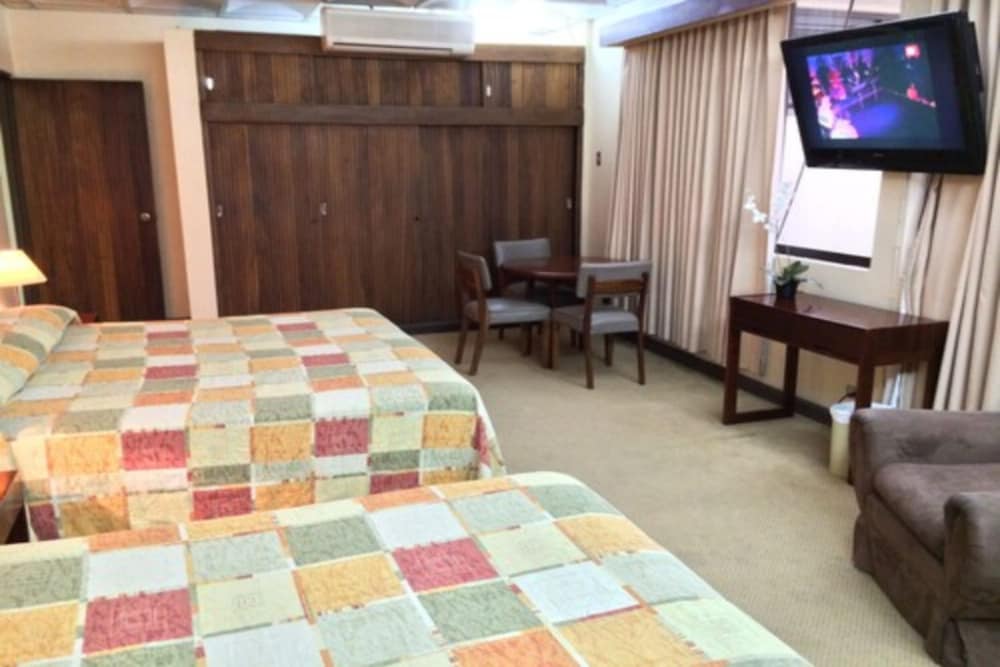 Family Room photo 3