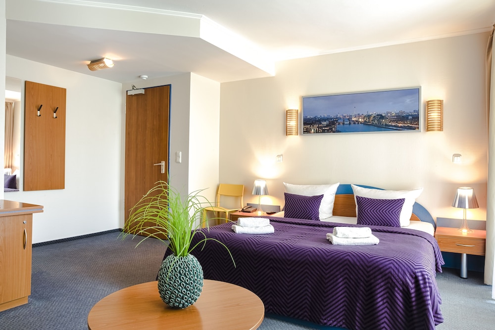 Double or Twin Room photo 3