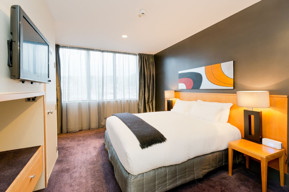 Suite, 1 King Bed, Tower - Photo 1