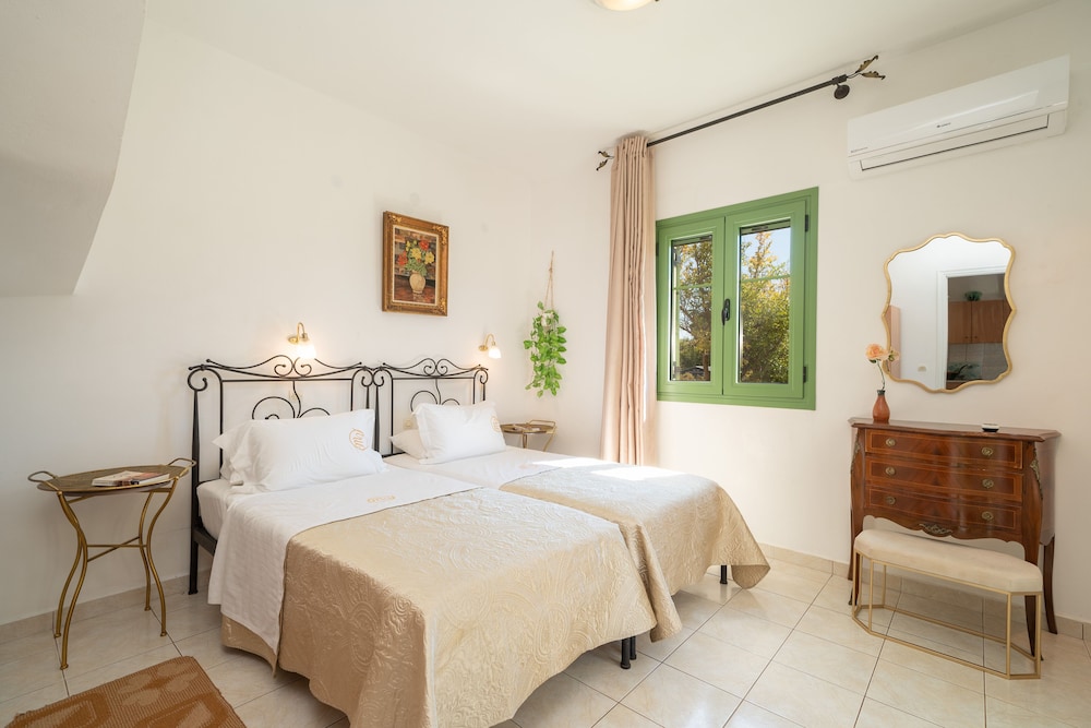 Superior Villa, 2 Bedrooms, Sea View photo 3