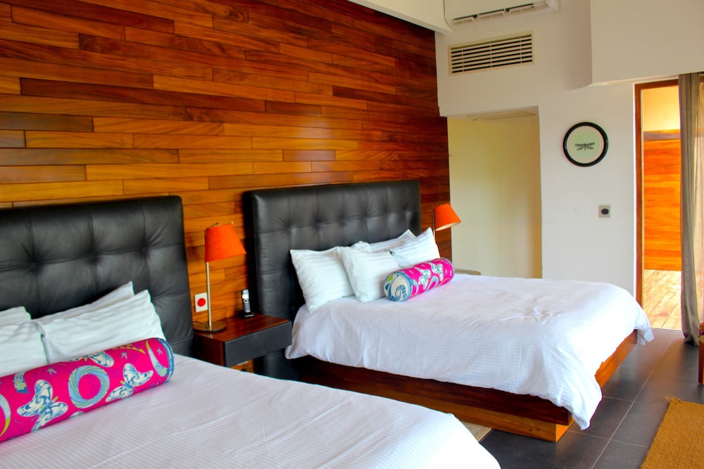 Room, 2 Queen Beds, Lagoon View