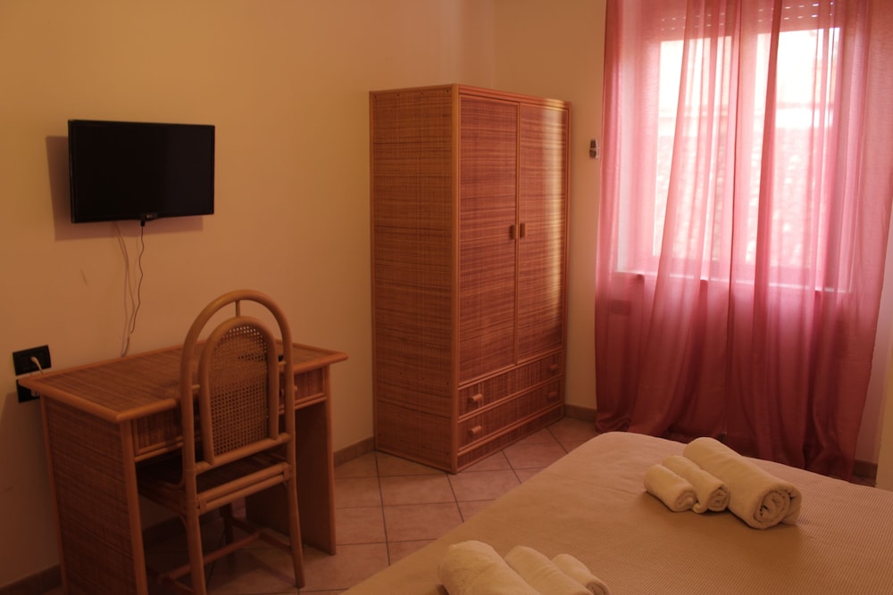 Double or Twin Room, Hill View (10) photo 2